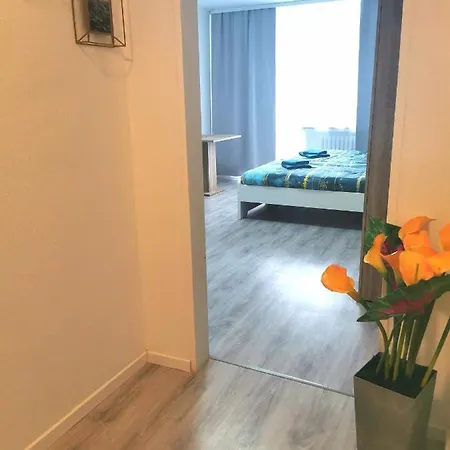 Mit Balkon In *
